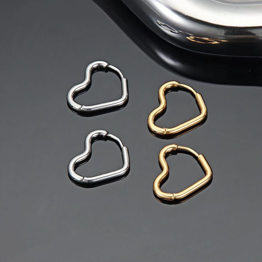 1 Pair Simple Style Heart Shape Plating Metal Stainless Steel 18k Gold Plated Hoop Earrings display picture 9