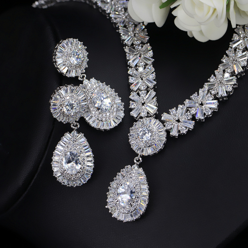 Luxurious Wedding Bridal Water Droplets Copper Plating Inlay Artificial Gemstones White Gold Plated Rhodium Plated Jewelry Set display picture 5