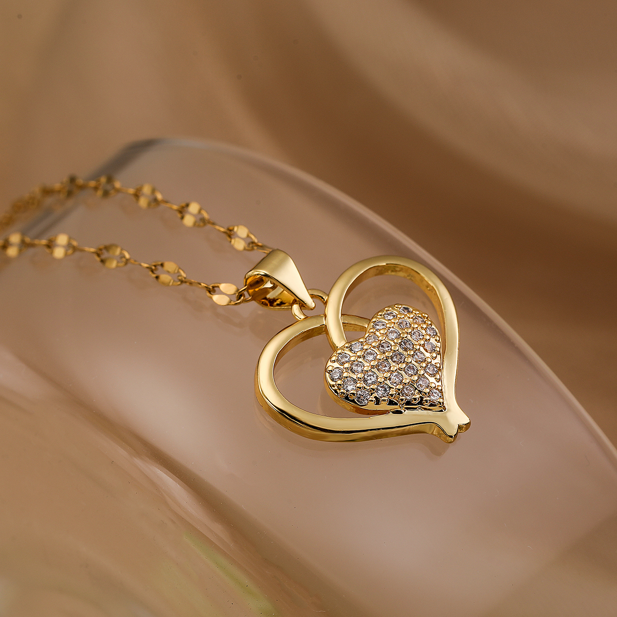 Simple Style Commute Heart Shape Copper Plating Inlay Zircon 18k Gold Plated Pendant Necklace display picture 5