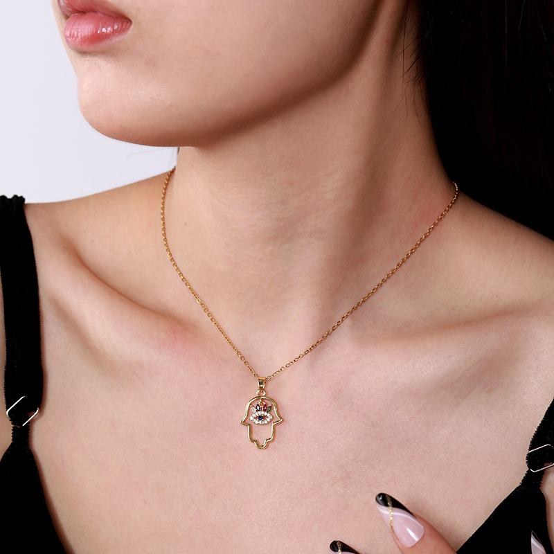 Simple Style Palm Stainless Steel Plating Inlay Zircon Gold Plated Pendant Necklace display picture 5
