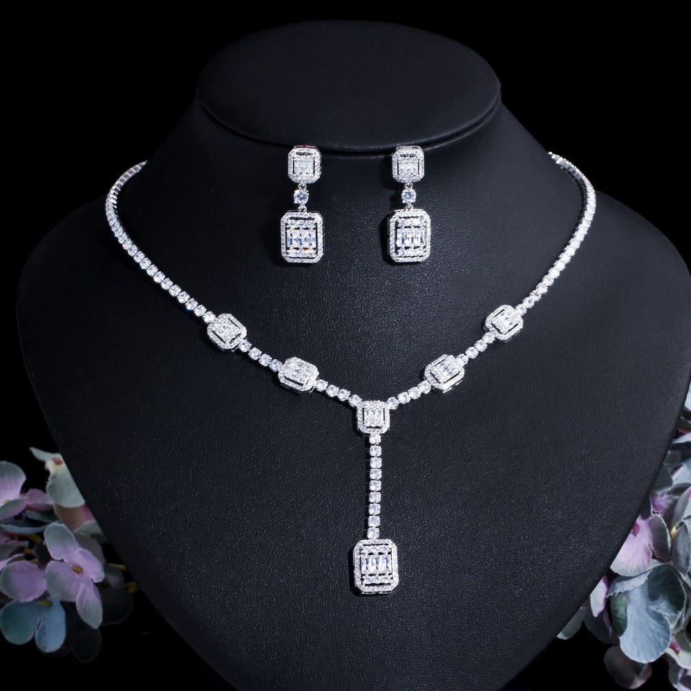 Copper White Gold Plated Luxurious Bridal Shiny Plating Inlay Square Artificial Gemstones Jewelry Set display picture 2