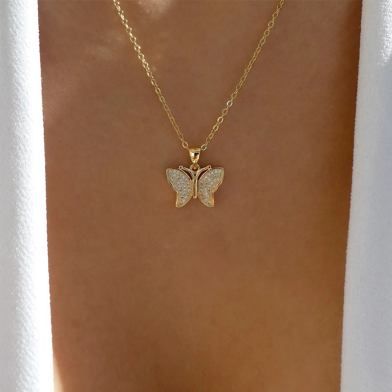 Sweet Animal Butterfly Zinc Alloy Inlay Artificial Rhinestones Women's Pendant Necklace display picture 4