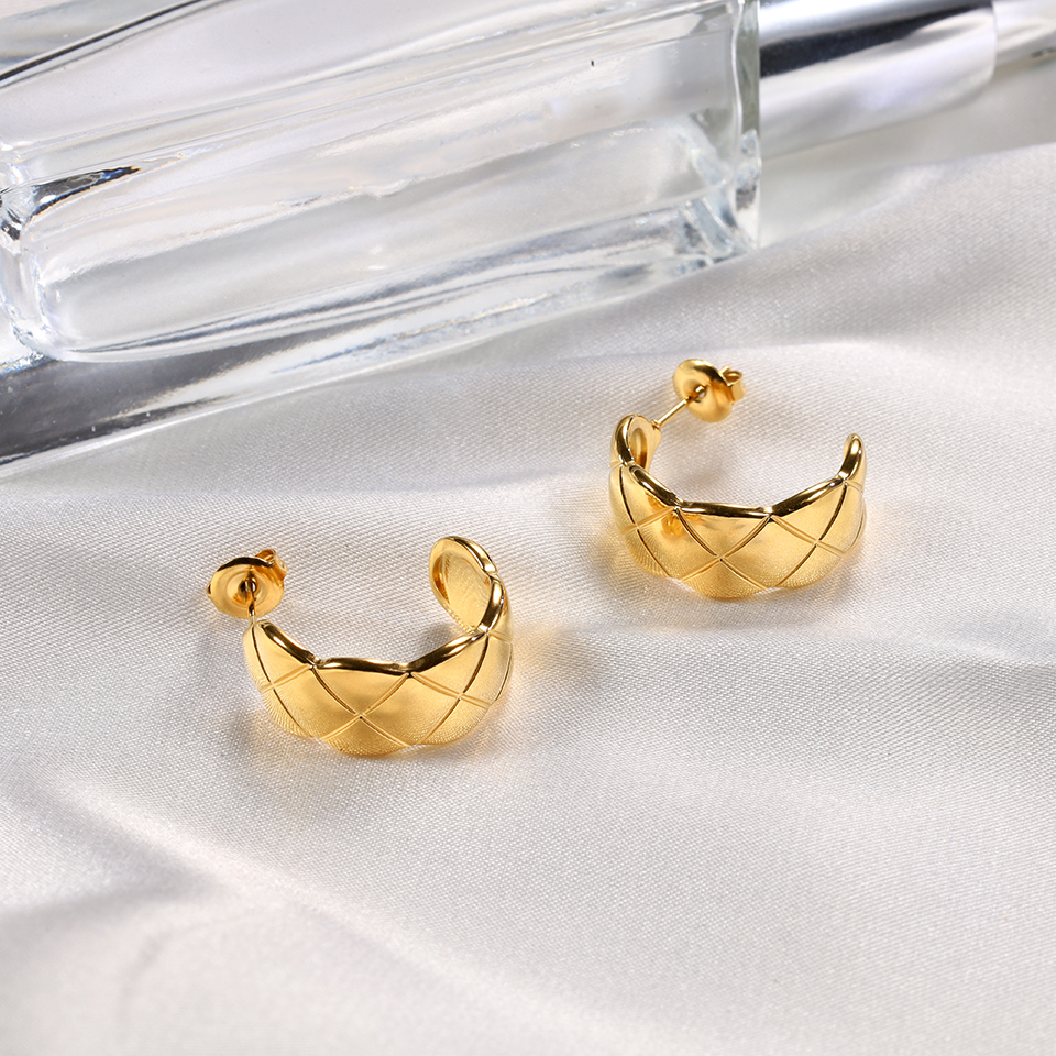 1 Pair Handmade Romantic C Shape Side Stripe Plating Thick Stainless Steel 18k Gold Plated Ear Studs display picture 1