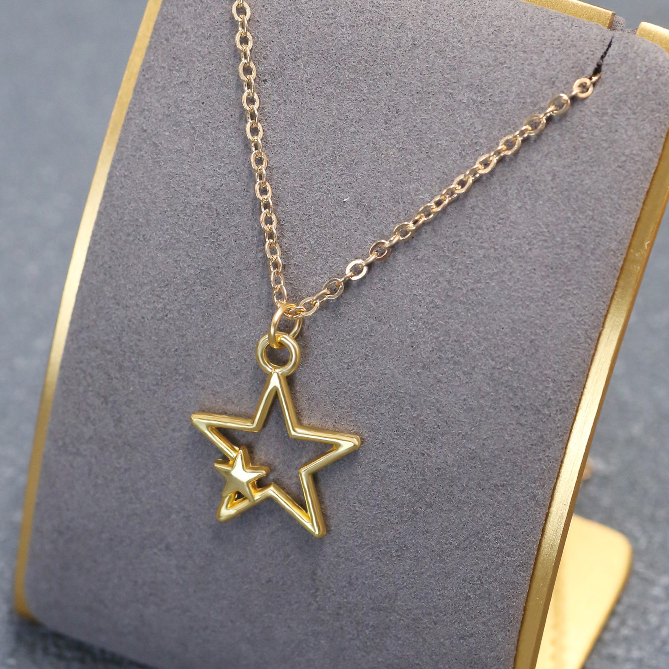 Einfacher Stil Stern Legierung Überzug Vergoldet Frau Halskette Mit Anhänger display picture 7