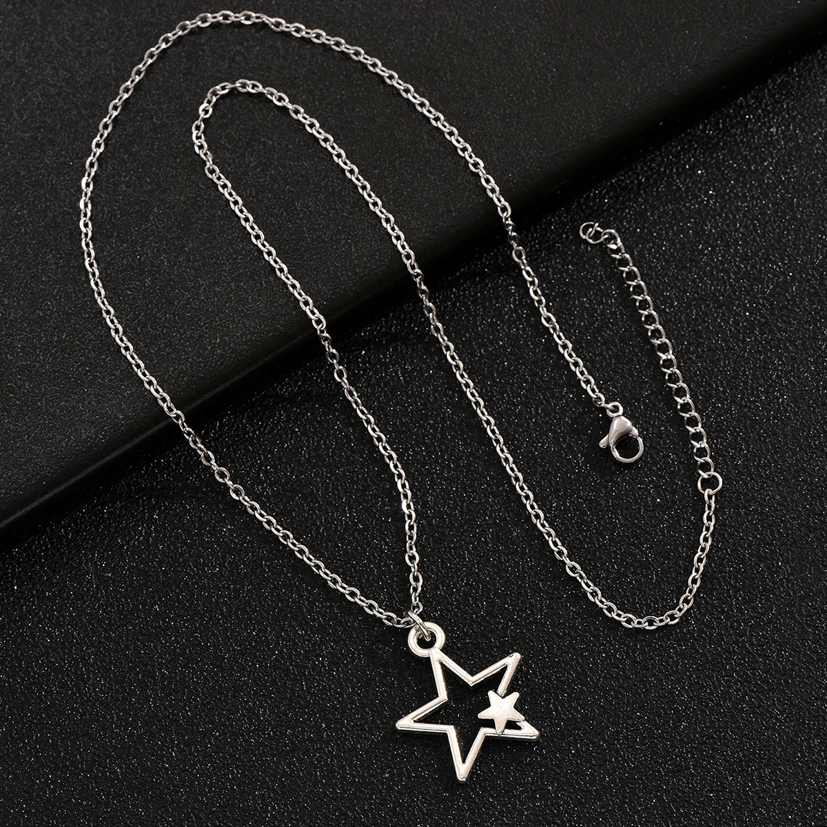 Simple Style Star Alloy Plating Gold Plated Women's Pendant Necklace display picture 9