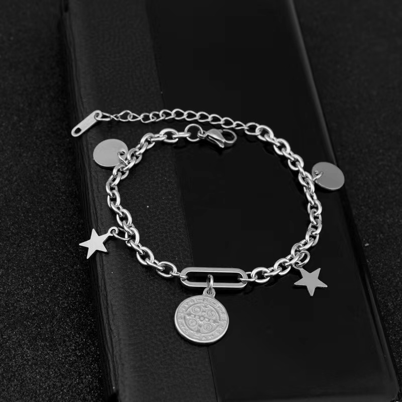 Hip-Hop Retro Round Star Stainless Steel White Gold Plated No Inlay Bracelets In Bulk display picture 6