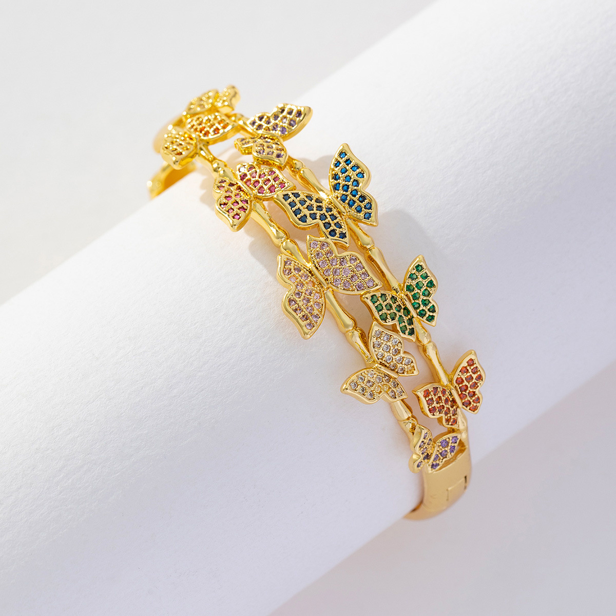 Elegant Sweet Butterfly Copper Plating Inlay Zircon Bangle display picture 2