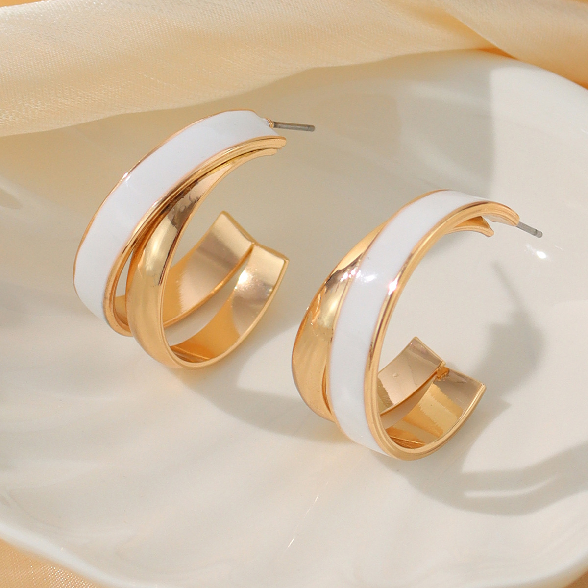 1 Pair Elegant Lady Geometric Enamel Iron Earrings display picture 2