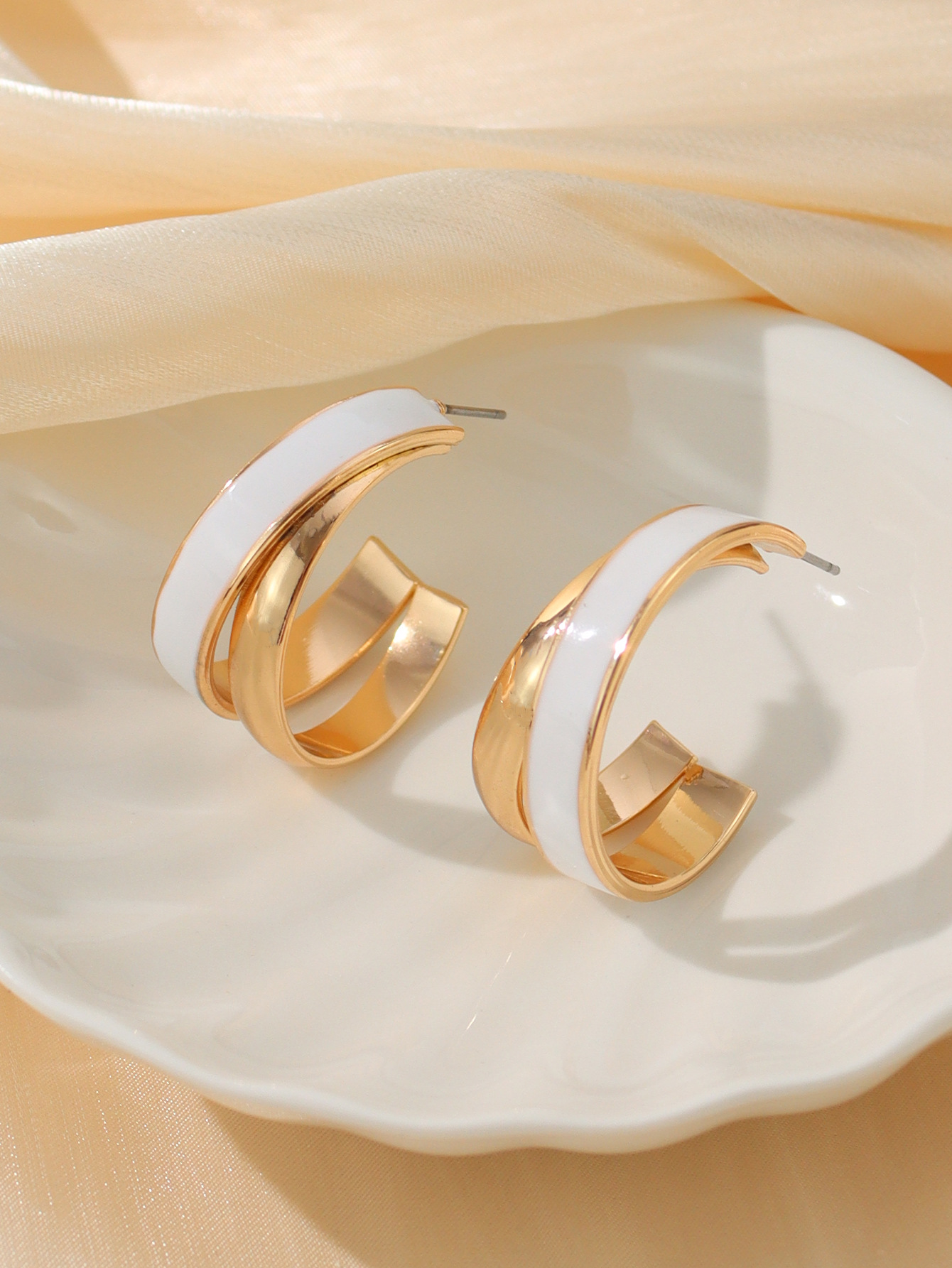 1 Pair Elegant Lady Geometric Enamel Iron Earrings display picture 4