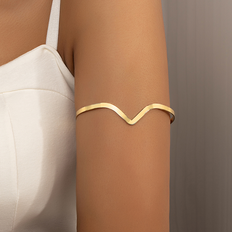 Simple Style Heart Shape Alloy Plating Women's Arm Bracelet display picture 1