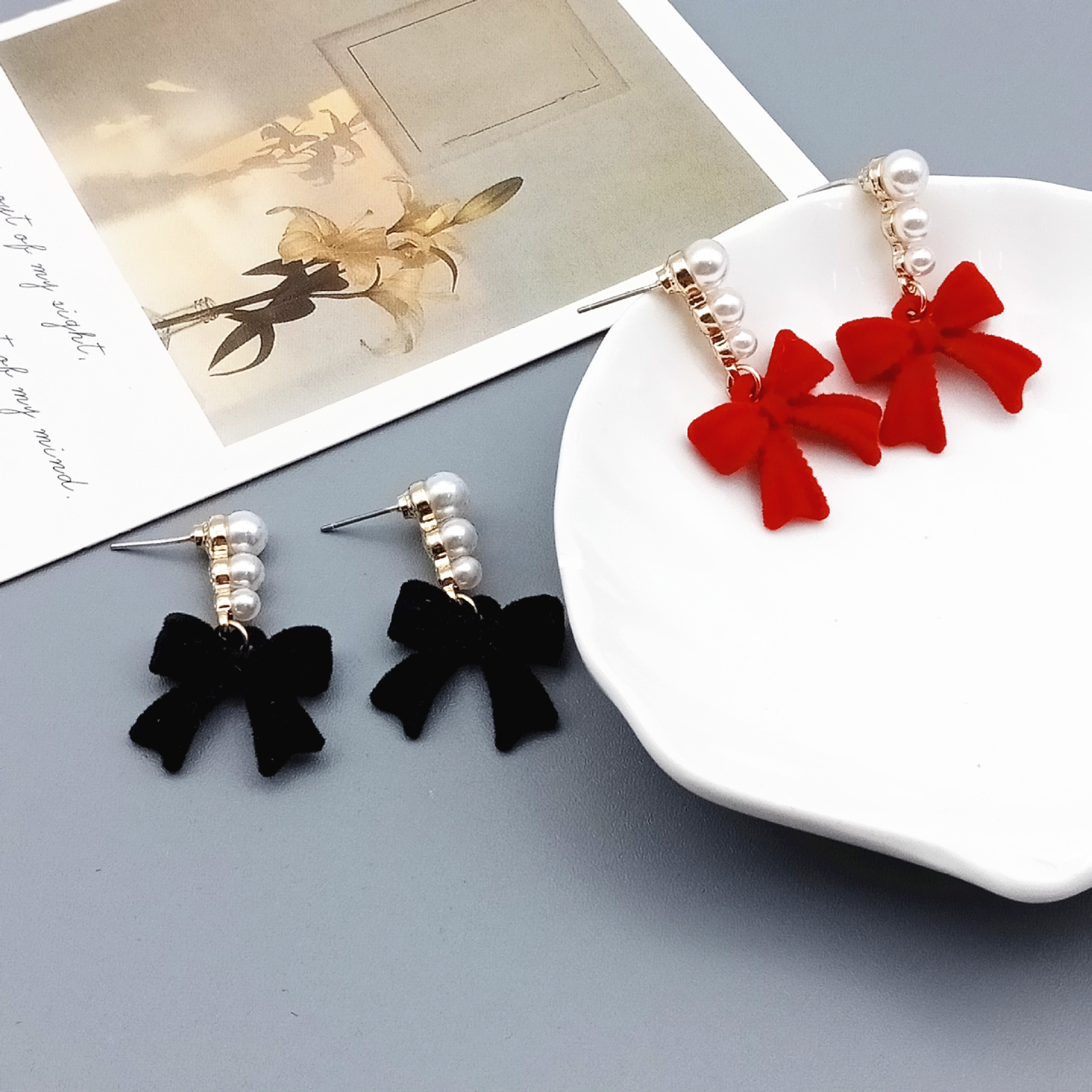 Wholesale Jewelry Simple Style Heart Shape Alloy Pearl Inlay Drop Earrings display picture 1