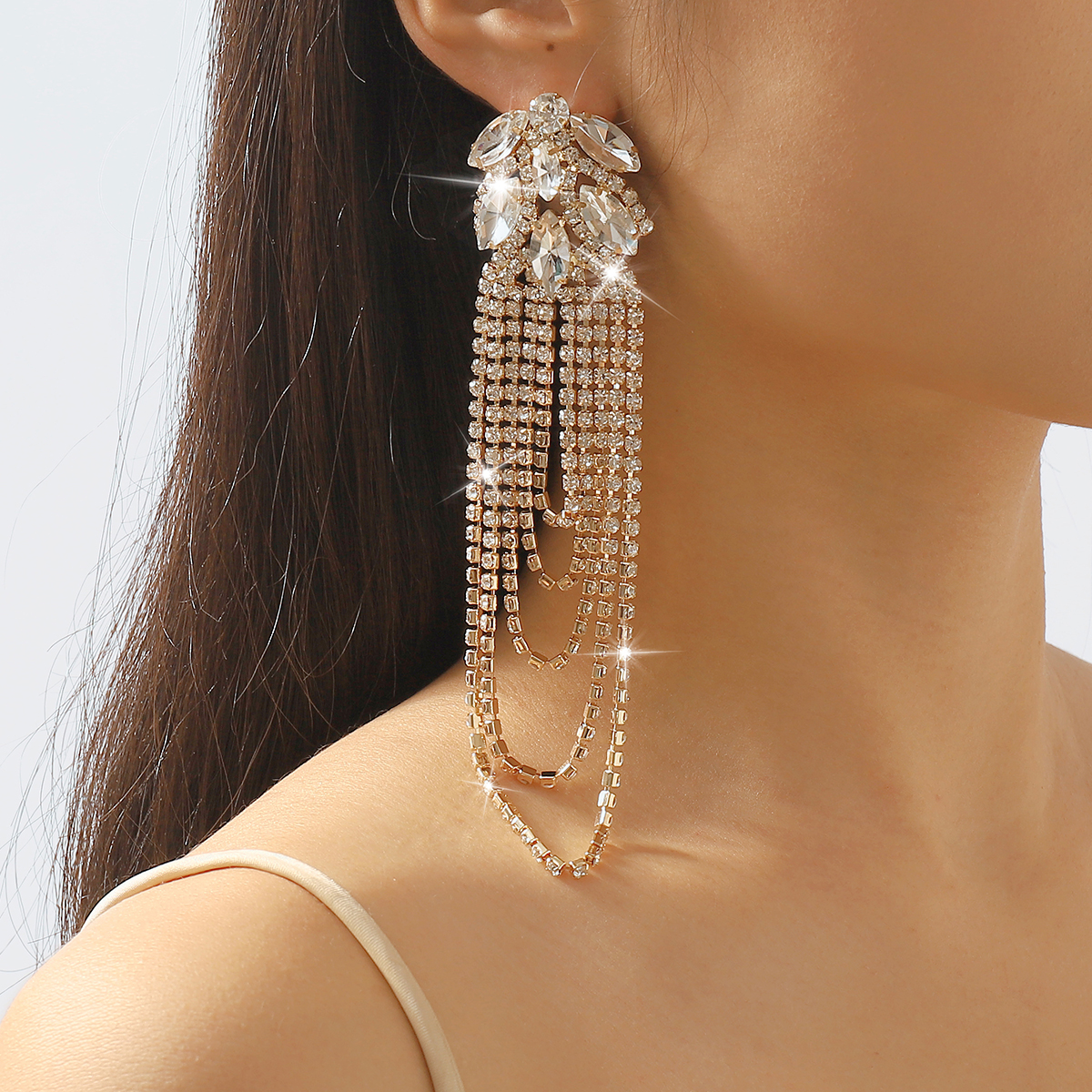 1 Pair Modern Style Simple Style Glittery Inlay Alloy Rhinestones Drop Earrings display picture 4