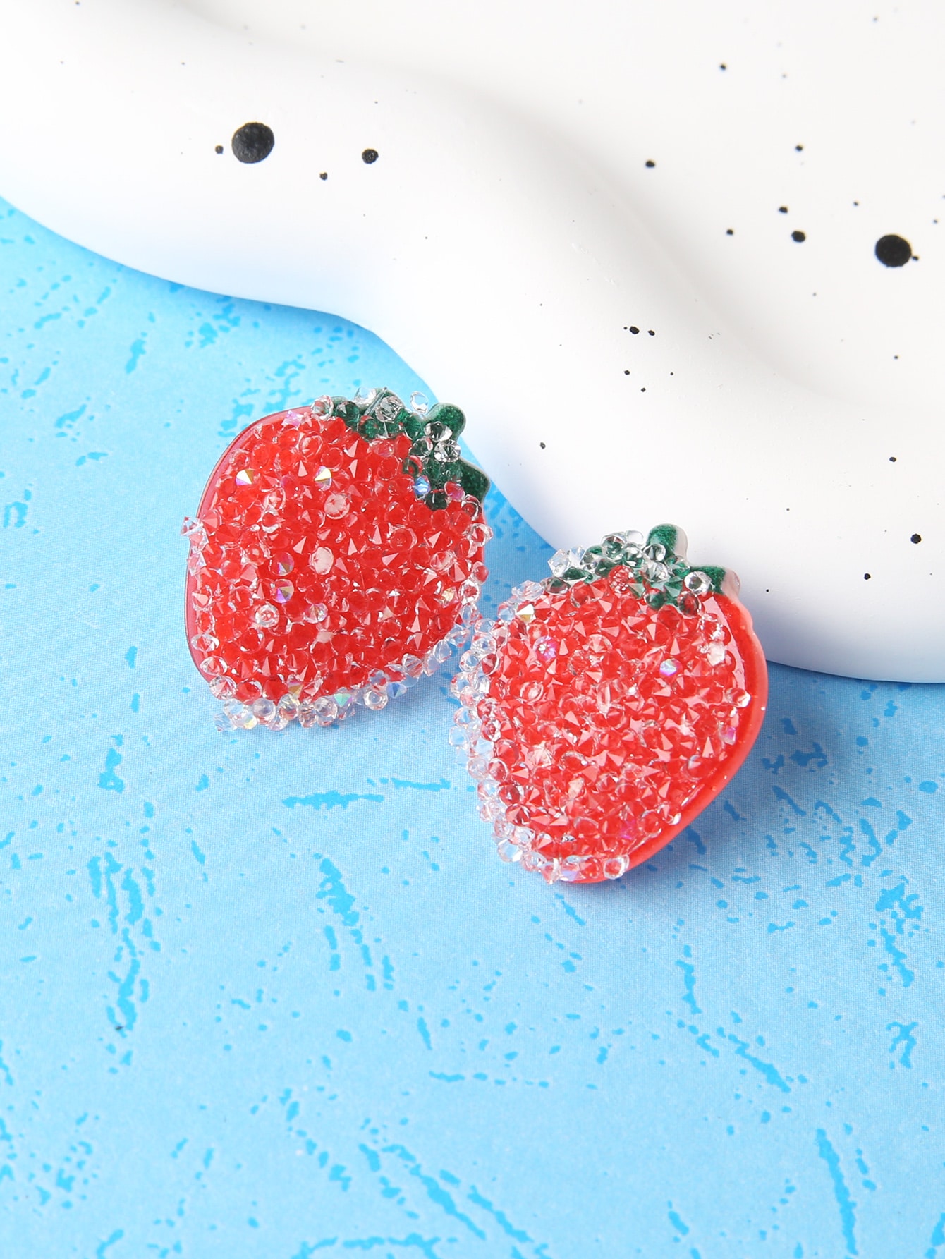 1 Pair Ig Style Cute Strawberry Synthetic Resin Ear Studs display picture 3