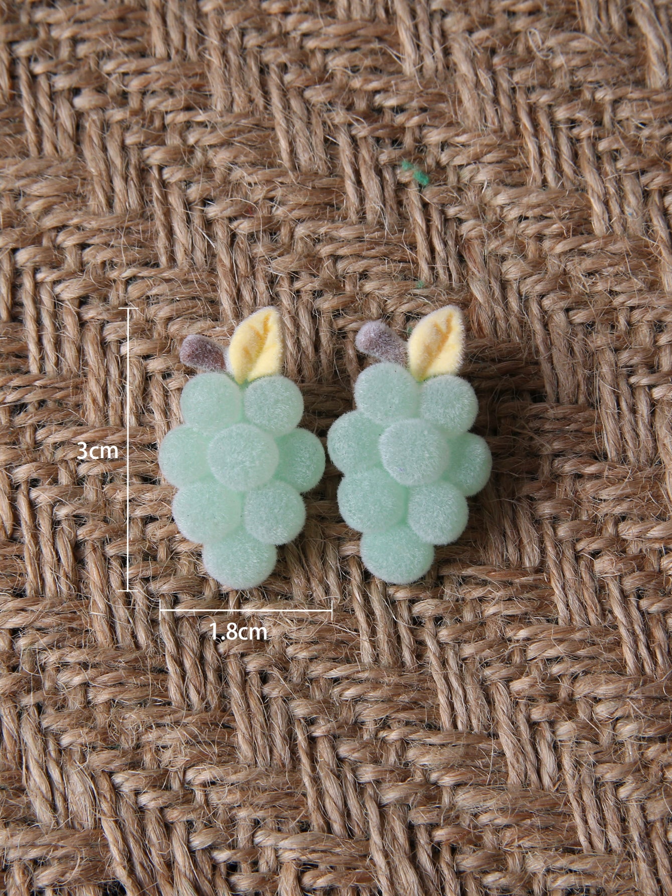 Wholesale Jewelry Cute Grape Synthetic Resin Ear Studs display picture 3