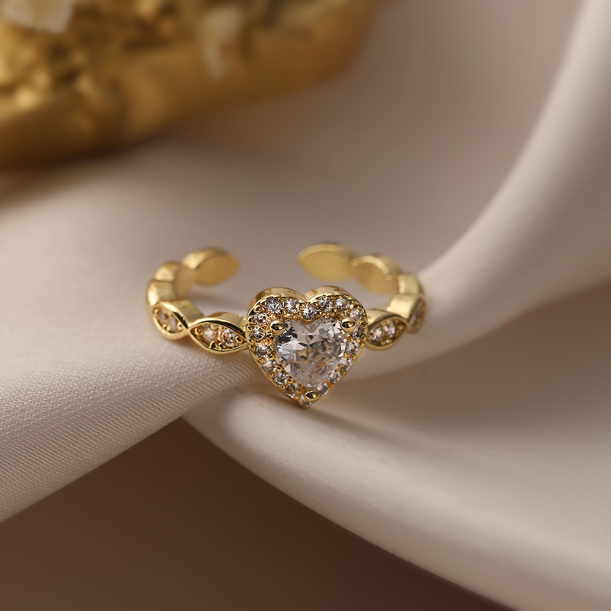 Einfacher Stil Herzform Kupfer 18 Karat Vergoldet Zirkon Offener Ring In Masse display picture 6