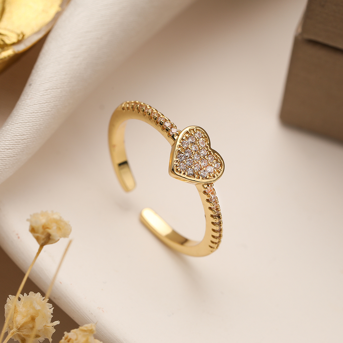Einfacher Stil Herzform Kupfer 18 Karat Vergoldet Zirkon Offener Ring In Masse display picture 5