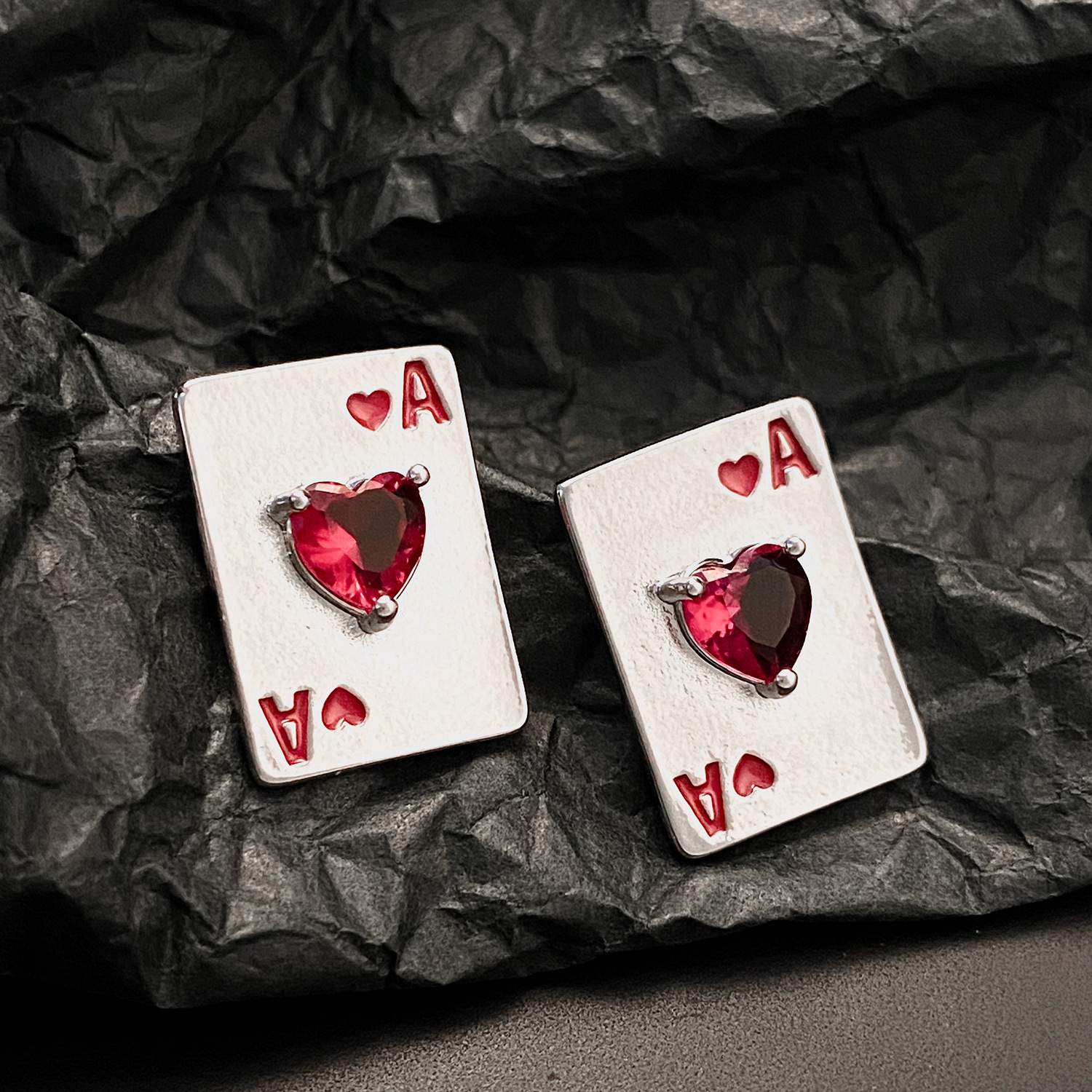 1 Par Estilo De Moda Forma De Corazón Enchapado Embutido Cobre Diamantes De Imitación Pendientes display picture 5