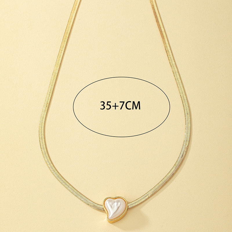 Elegant Commute Heart Shape Alloy Plastic Plating 14k Gold Plated Women's Pendant Necklace display picture 3