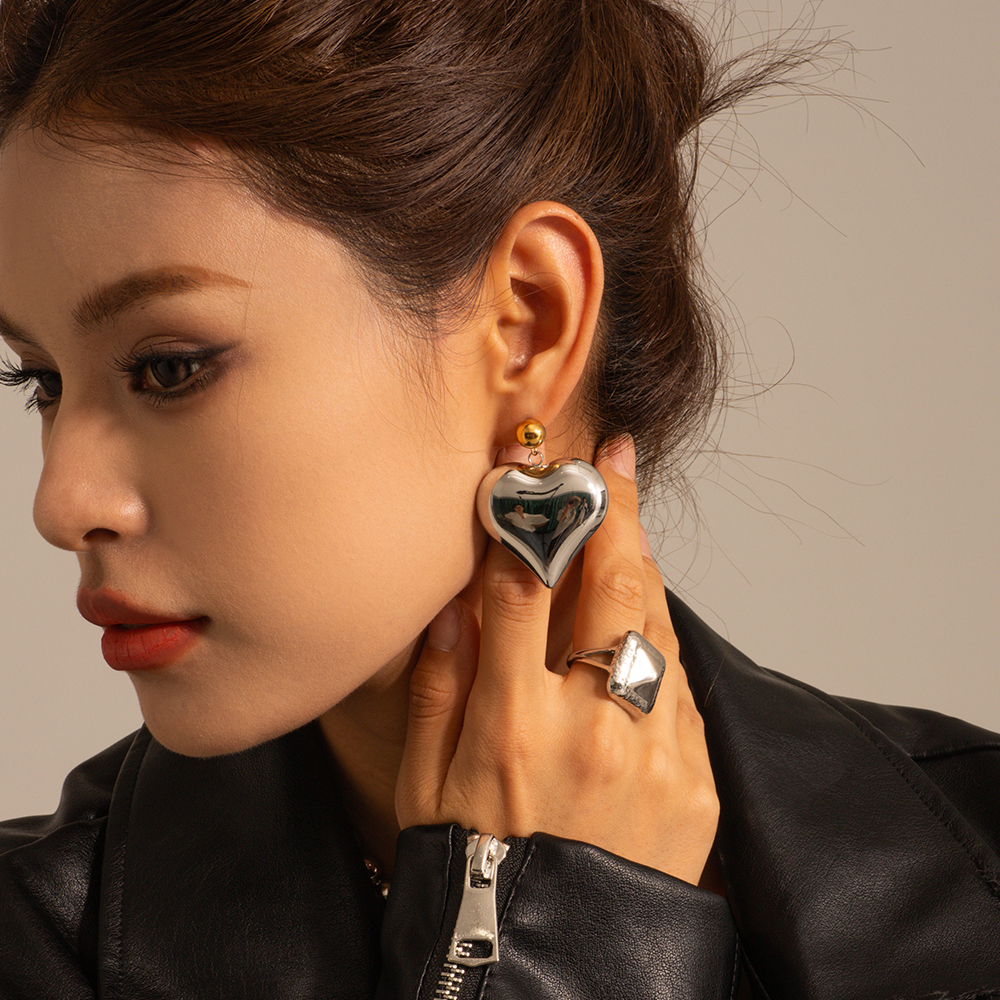 1 Pair IG Style Simple Style Heart Shape Plating 304 Stainless Steel Drop Earrings display picture 3