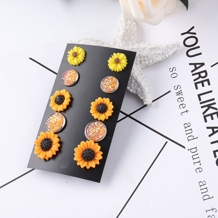 1 Set Pastoral Sunflower Round Stainless Steel Resin Resin None Ear Studs display picture 3