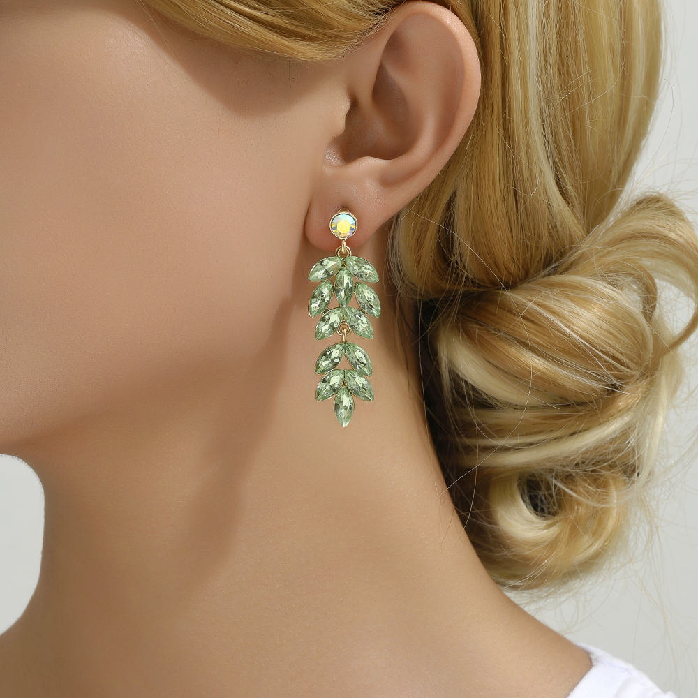 1 Pair Elegant Simple Style Geometric Leaves Inlay Alloy Glass Zircon Drop Earrings display picture 6