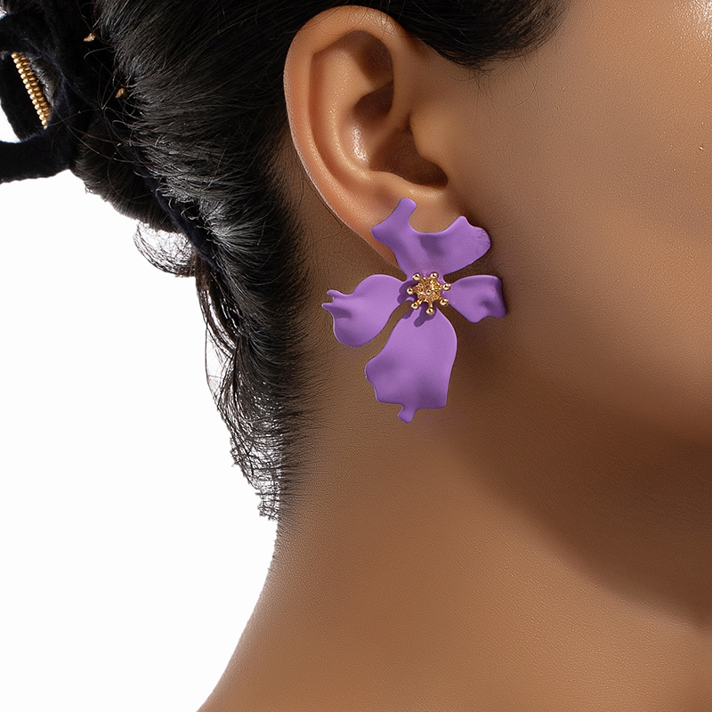 1 Pair Retro Luxurious Flower Spray Paint Alloy Ear Studs display picture 8