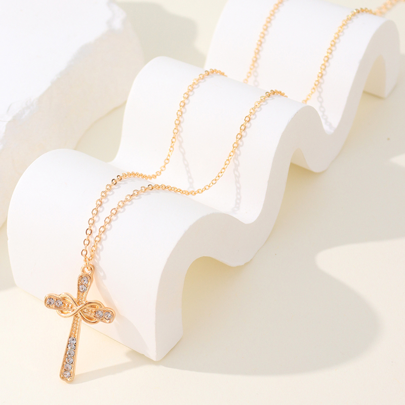 Simple Style Streetwear Cross Alloy Plating Inlay Zircon 14k Gold Plated Women's Pendant Necklace display picture 1