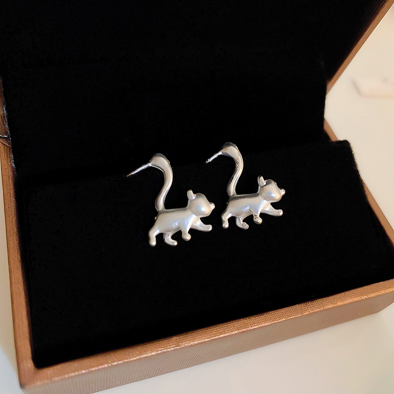 1 Pair Cute Cat Alloy Silver Plated Ear Studs display picture 1