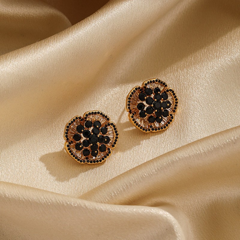 1 Pair Retro Flower Bee Plating Inlay Copper Agate Zircon 18k Gold Plated Ear Studs display picture 4