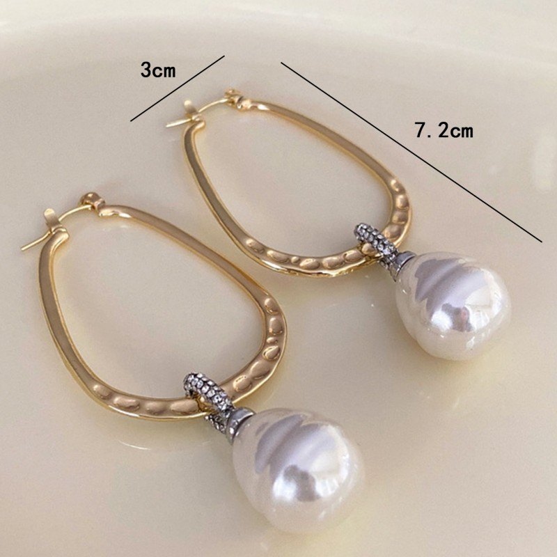 1 Pair Elegant Simple Style U Shape Inlay Imitation Pearl Alloy Zircon Gold Plated Drop Earrings display picture 5