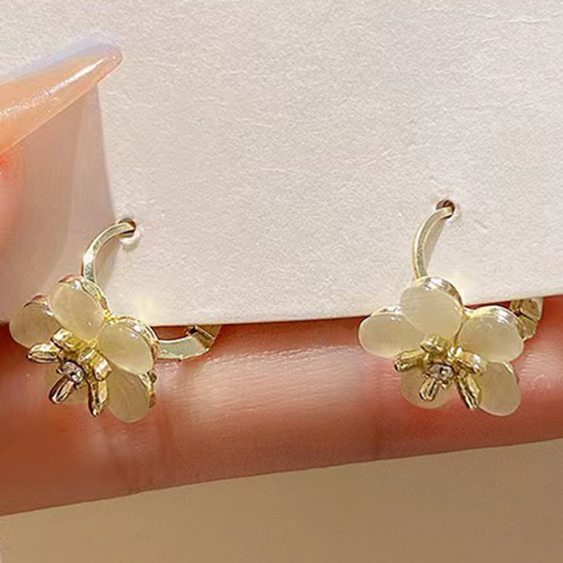 Wholesale Jewelry Elegant Simple Style Shiny Flower Alloy Rhinestones 24k Gold Plated Plating Inlay Ear Studs display picture 39