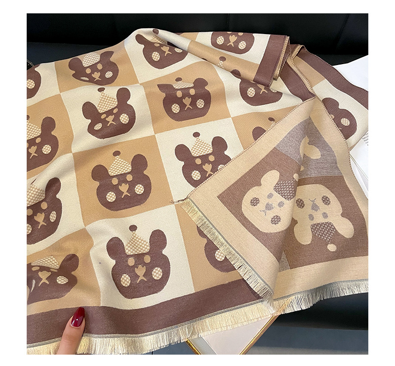 Women's Elegant Cute Simple Style Bear Polyester Shawl display picture 12