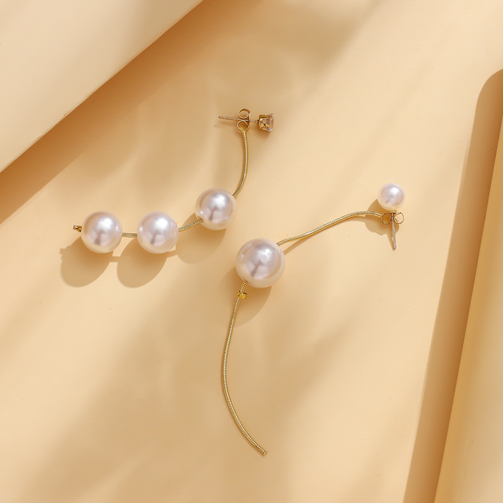 1 Paar Elegant Einfacher Stil Geometrisch Inlay Künstliche Perle Legierung Strasssteine Tropfenohrringe display picture 4