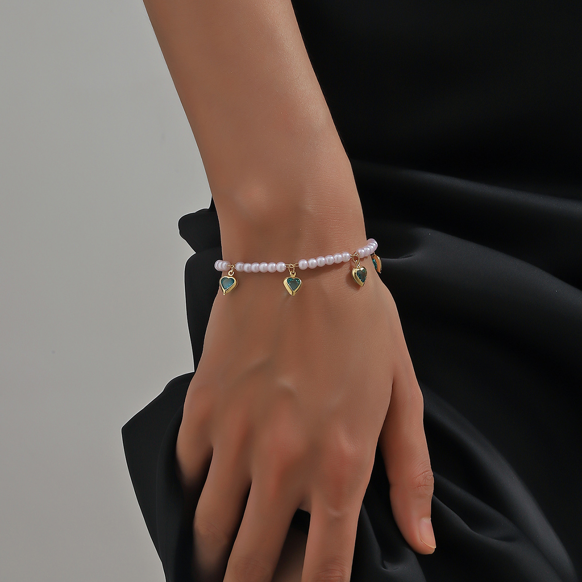 Classique Style Simple Forme De Cœur Perle D'imitation Alliage Placage Incruster Cristal Artificiel Plaqué Or Femmes Bracelets display picture 3