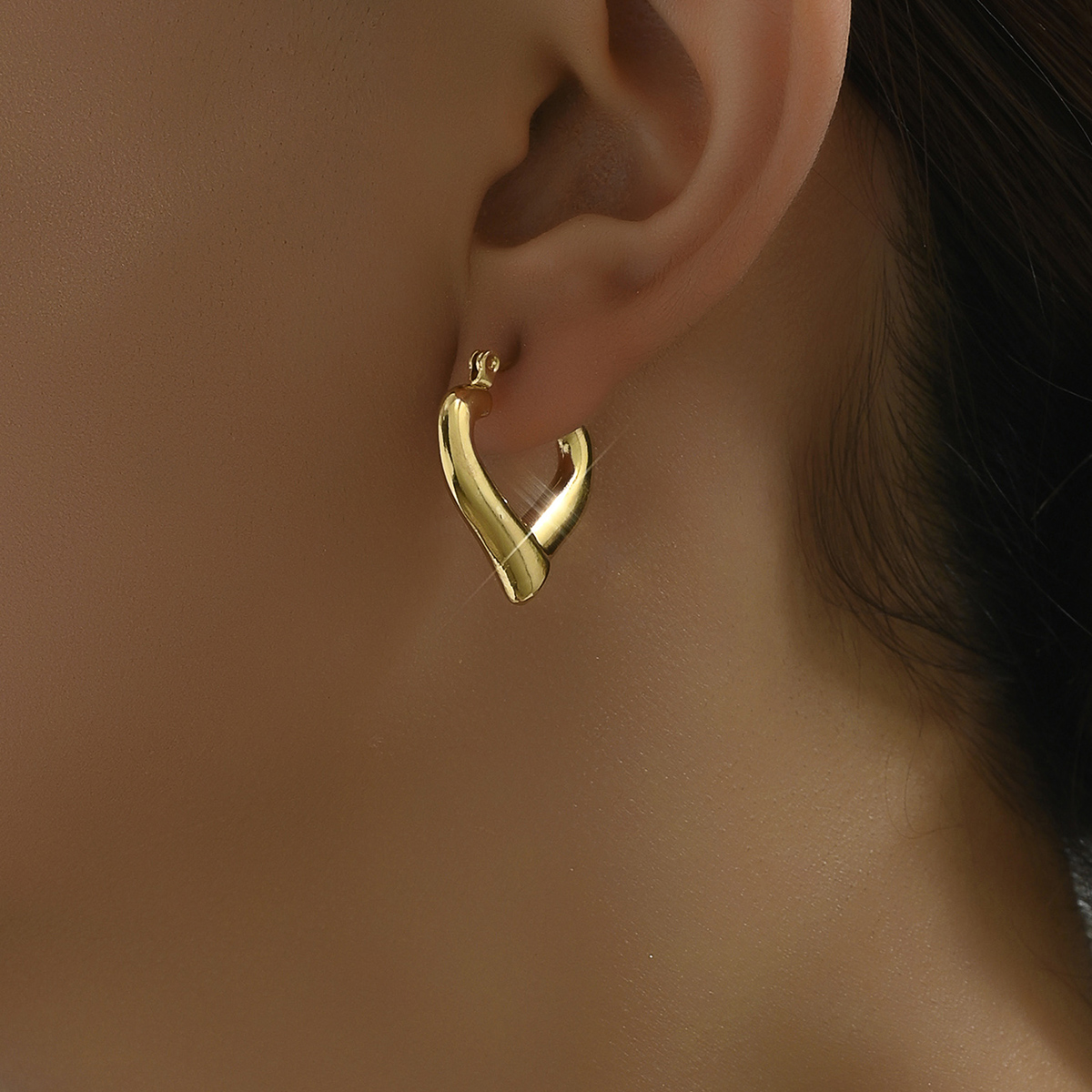 1 Pair IG Style Basic Heart Shape Plating 201 Stainless Steel 18K Gold Plated Earrings display picture 2