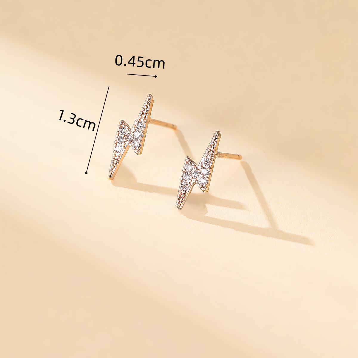 1 Pair Simple Style Cool Style Lightning Plating Inlay Copper Copper Alloy Zircon 18k Gold Plated Ear Studs display picture 3