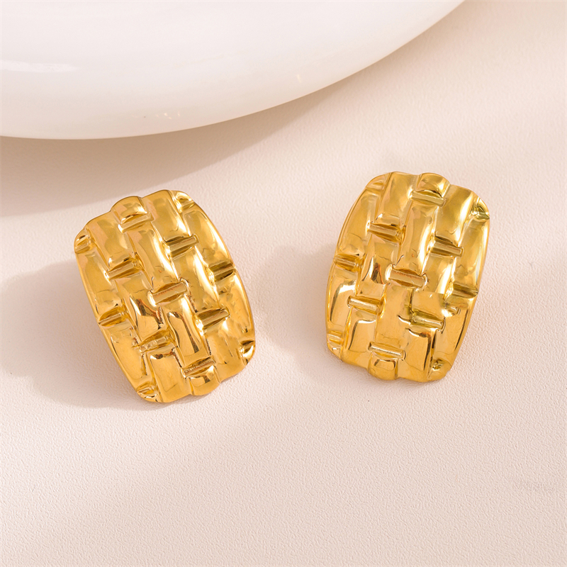 1 Paire Rétro Style Simple Plaid Rectangle Placage Acier Inoxydable 201 Plaqué Or 18K Boucles D'Oreilles display picture 3