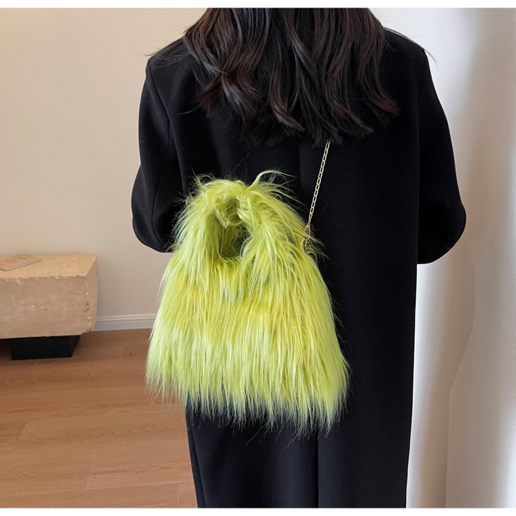 Women's Small Autumn&winter Plush Solid Color Elegant Square Flip Cover Handbag display picture 3