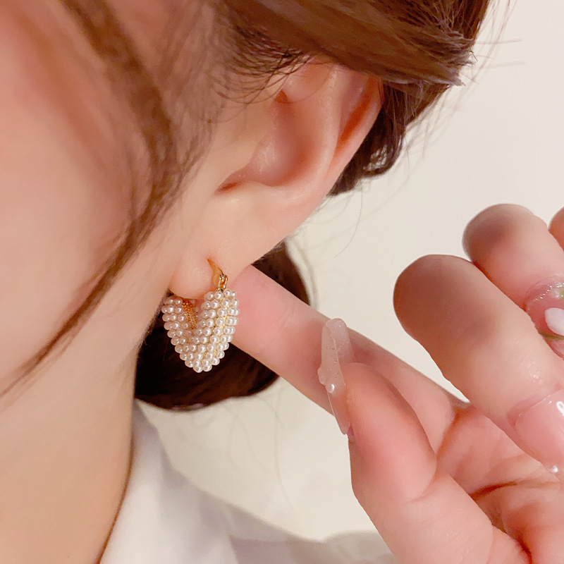 1 Paire Élégant Dame Forme De Cœur Incruster Le Cuivre Perles Artificielles Des Boucles D'oreilles display picture 1