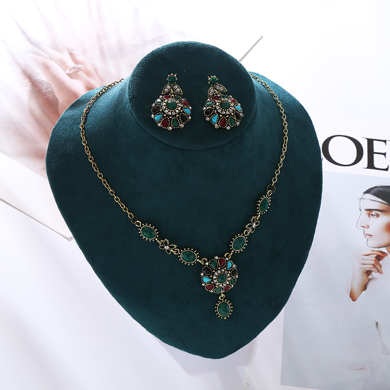 Elegant Flower Alloy Inlay Rhinestones Women's Earrings Necklace display picture 3