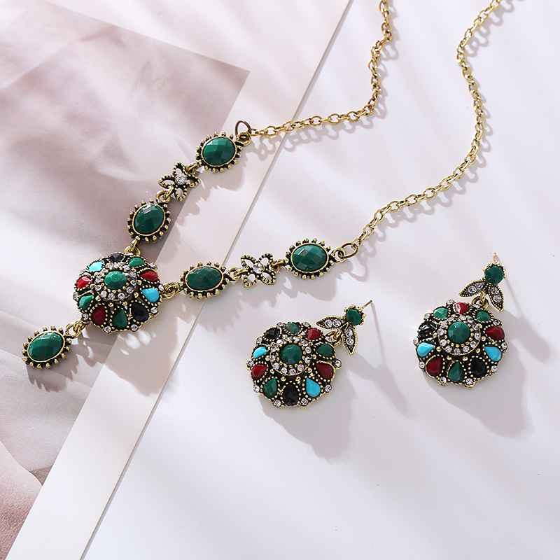 Elegant Flower Alloy Inlay Rhinestones Women's Earrings Necklace display picture 4
