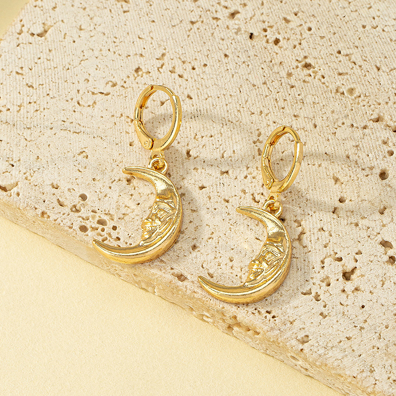 1 Pair Retro Simple Style Moon Plating Alloy Gold Plated Drop Earrings display picture 3