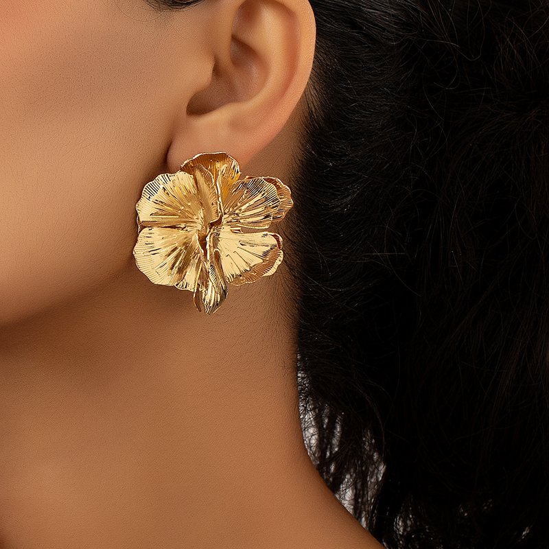 1 Pair Retro Punk Flower Plating Alloy Gold Plated Ear Studs display picture 8