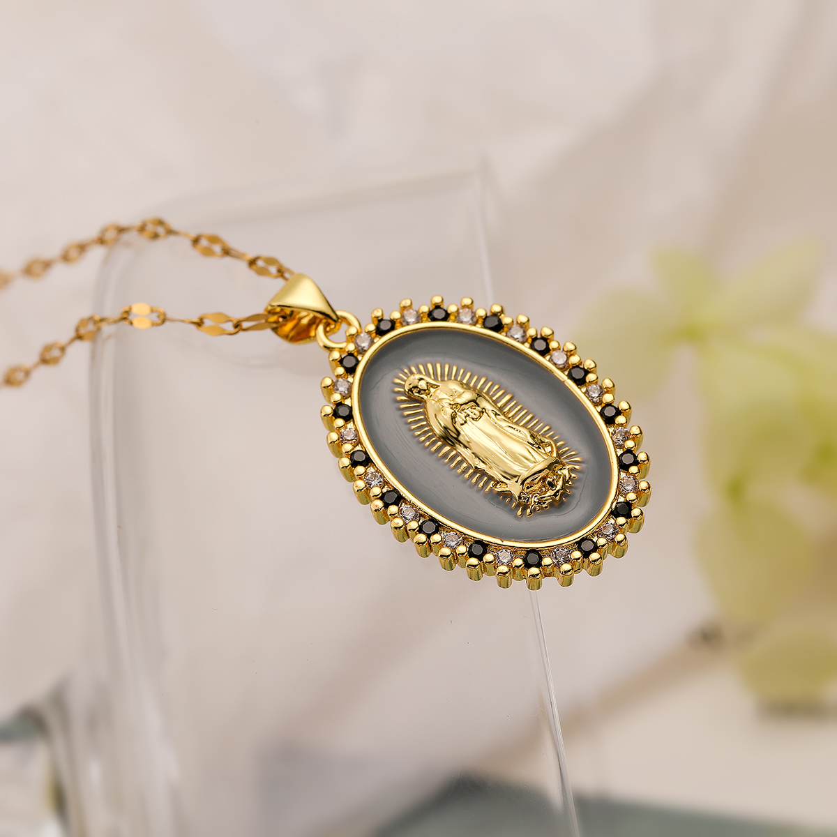 Simple Style Commute Oval Copper 18k Gold Plated Zircon Pendant Necklace In Bulk display picture 4