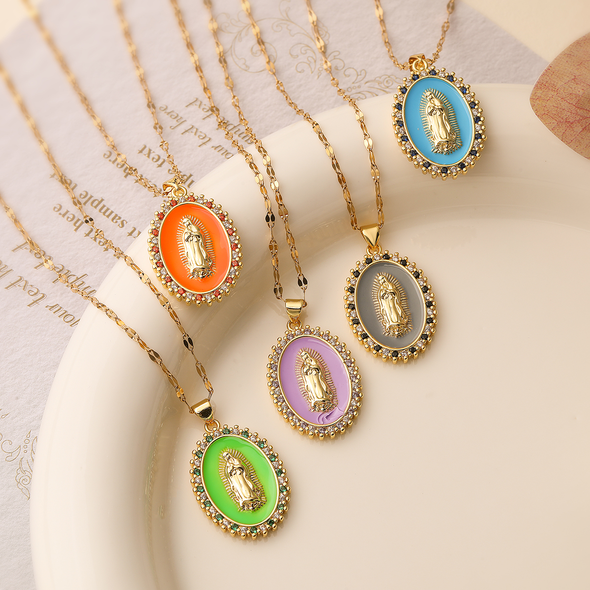 Simple Style Commute Oval Copper 18k Gold Plated Zircon Pendant Necklace In Bulk display picture 3