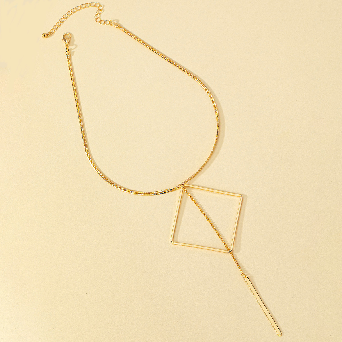 Ig Style Simple Style Rhombus Alloy Plating 14k Gold Plated Women's Pendant Necklace display picture 4
