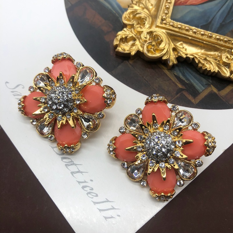 Wholesale Jewelry Retro Flower Alloy Zircon Plating Inlay Ear Studs display picture 8