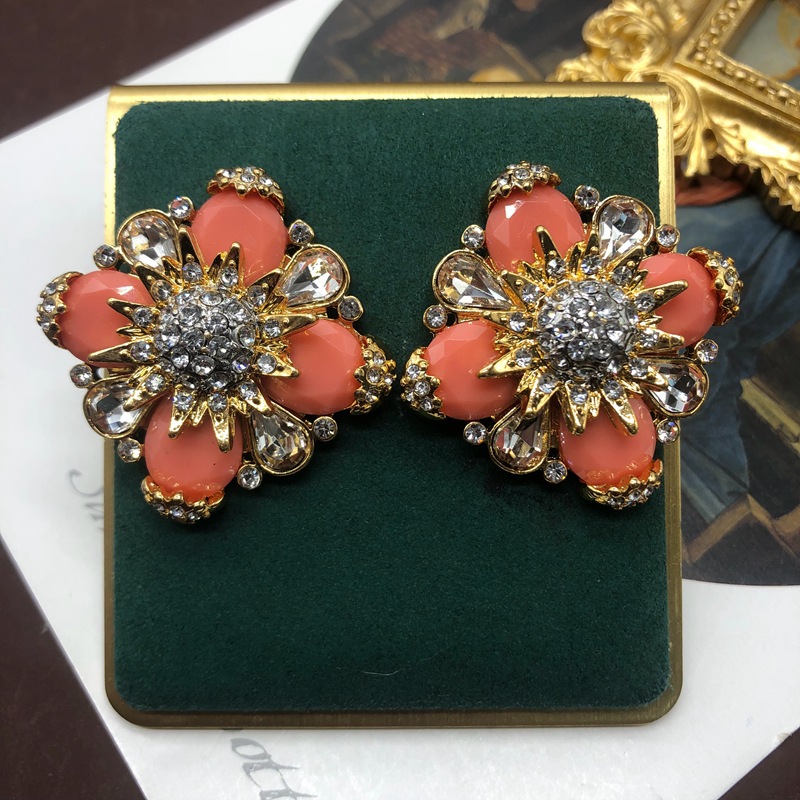 Wholesale Jewelry Retro Flower Alloy Zircon Plating Inlay Ear Studs display picture 9