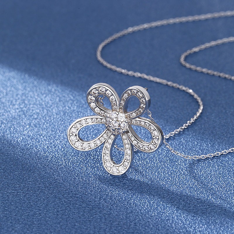 Elegant Flower Stainless Steel Inlay Zircon Necklace display picture 3