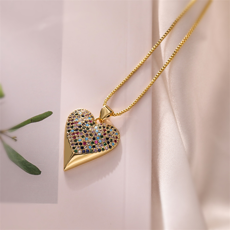 Simple Style Heart Shape Copper Plating Inlay Zircon Gold Plated Pendant Necklace display picture 7